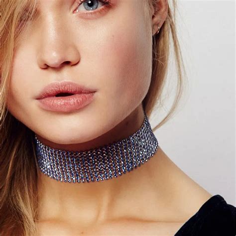 choker collar necklace